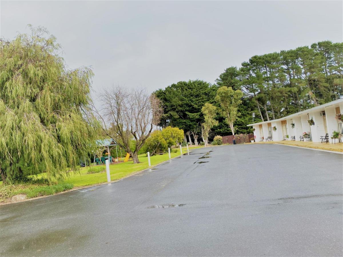 The Terang Motor Inn Buitenkant foto